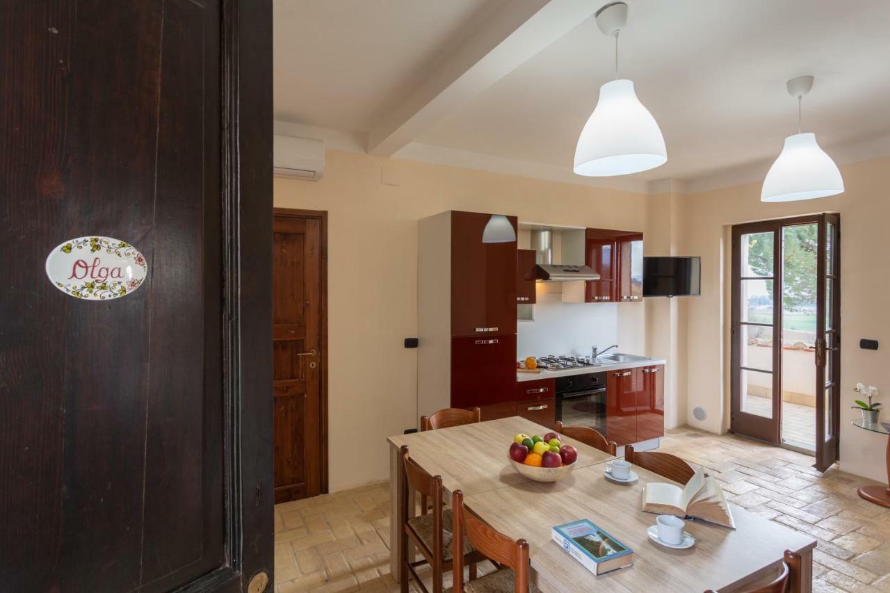Gh Borgo Pulciano Agriturismo 몬토네 외부 사진