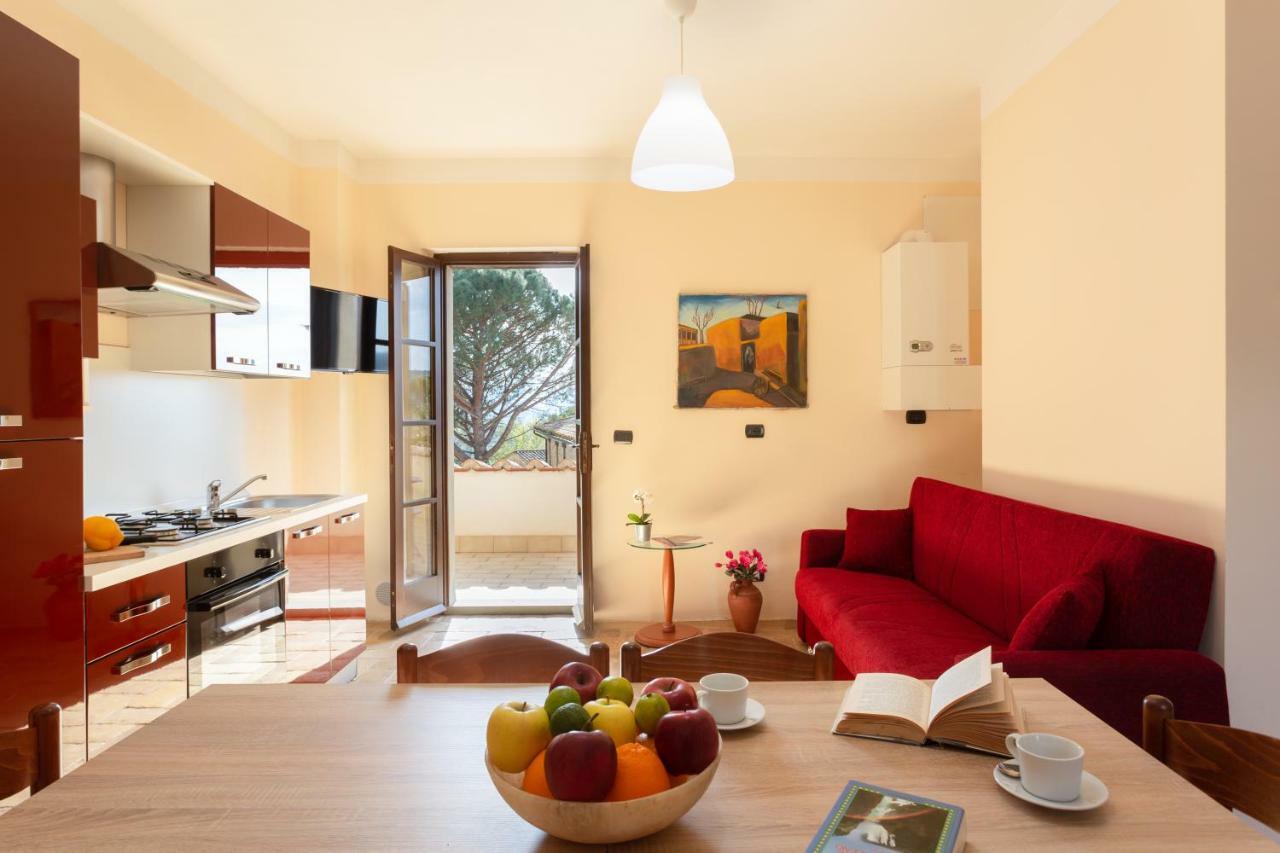Gh Borgo Pulciano Agriturismo 몬토네 외부 사진